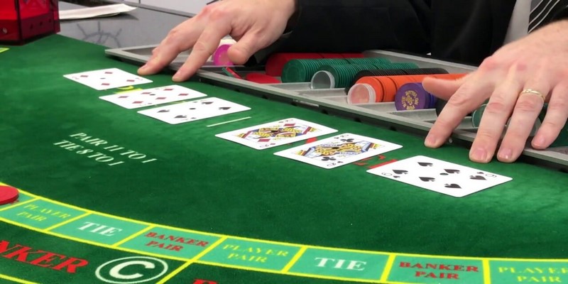 Cược gấp thếp là một trong các thế bài Baccarat được sử dụng nhiều nhất